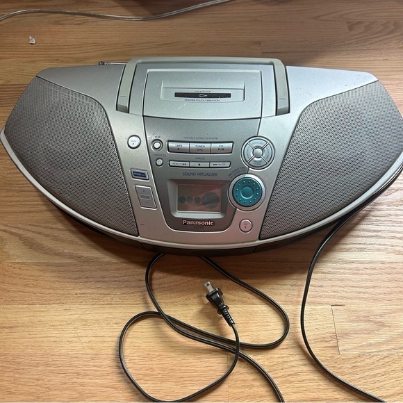 Vintage Panasonic RXES20 AM/FM Radio Cassette CD Turner Player Gray Silver - Picture 2 of 8